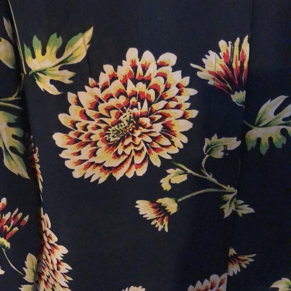 Cabi Long Sleeve Blouse - Picture 2 of 3